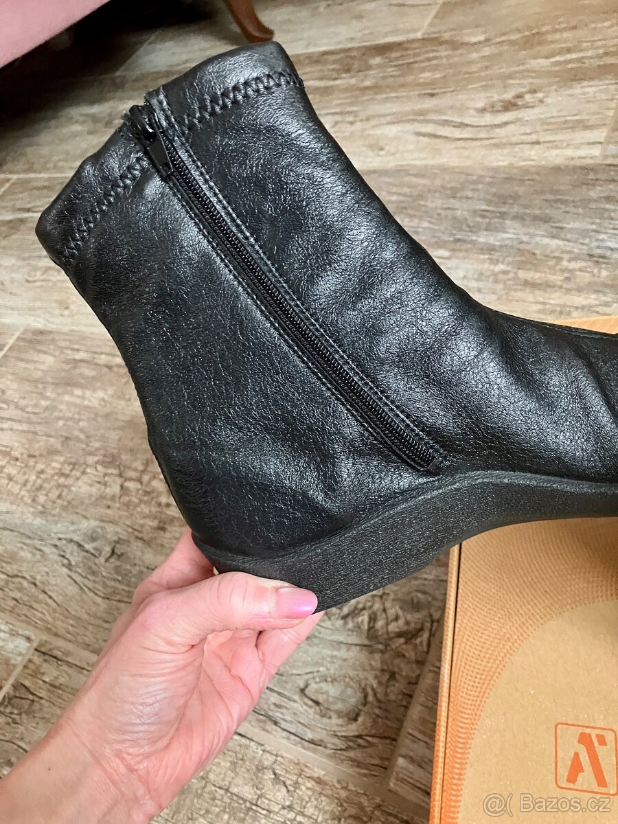 ARCOPEDICO 4646 J65 Jasper Black - 3