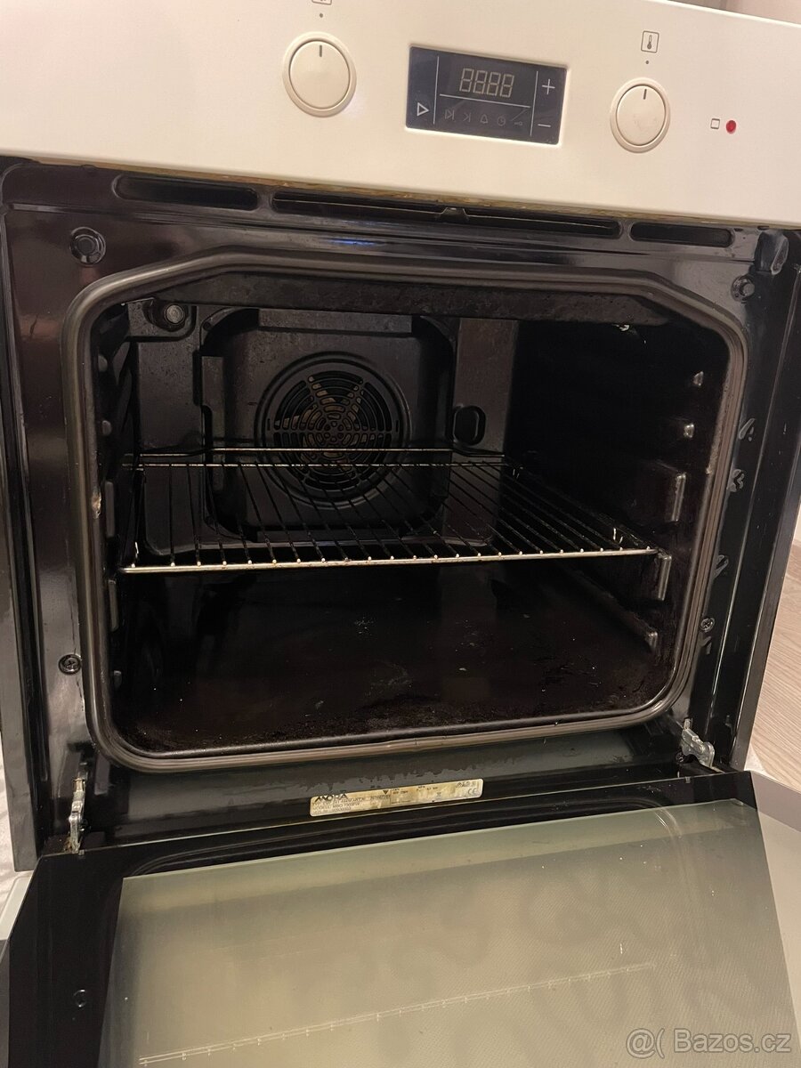 Vestavěná trouba MORA - 3