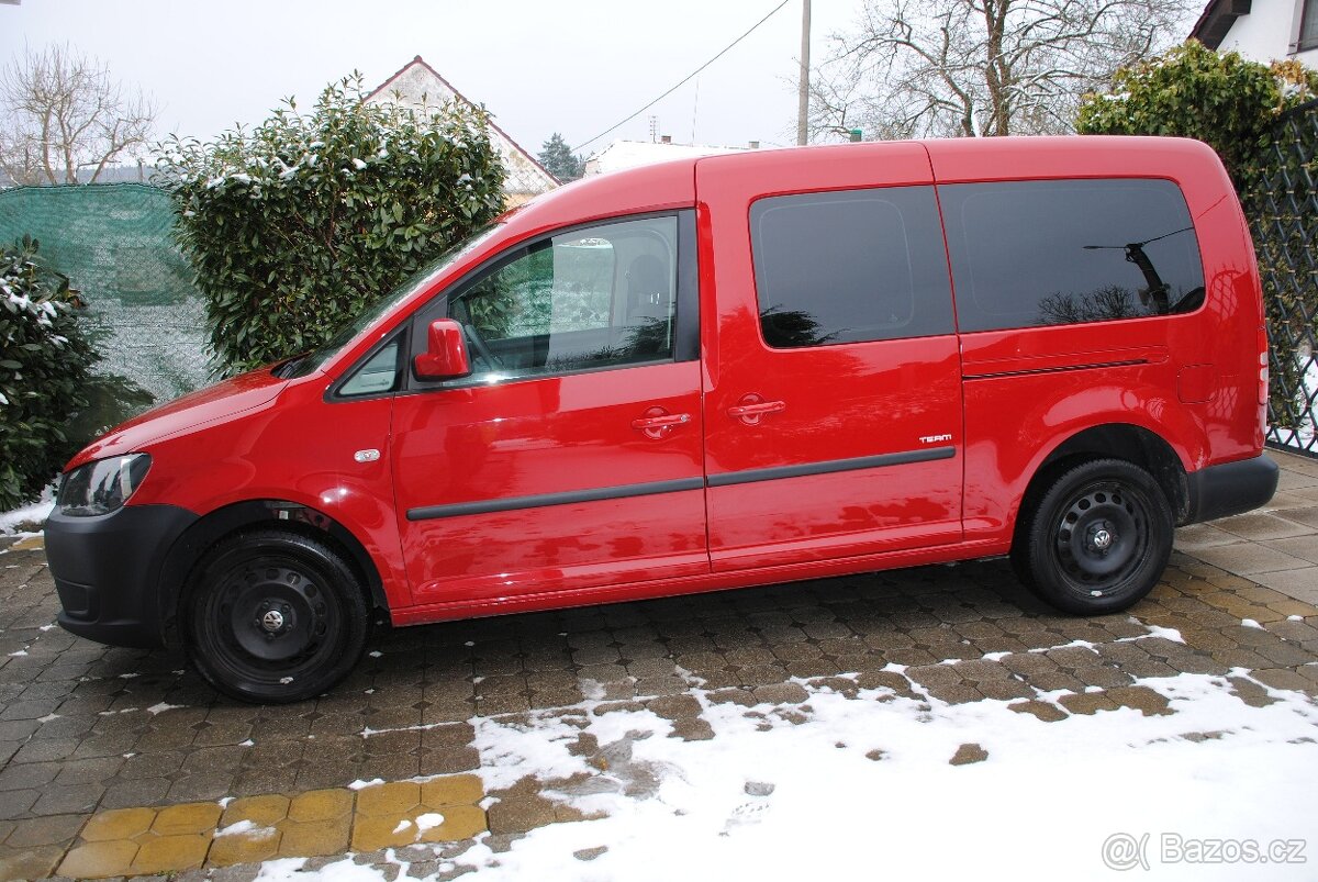VW CADDY MAXI 2.0TDi 103kW - po 1. majiteli - 7 míst - 3