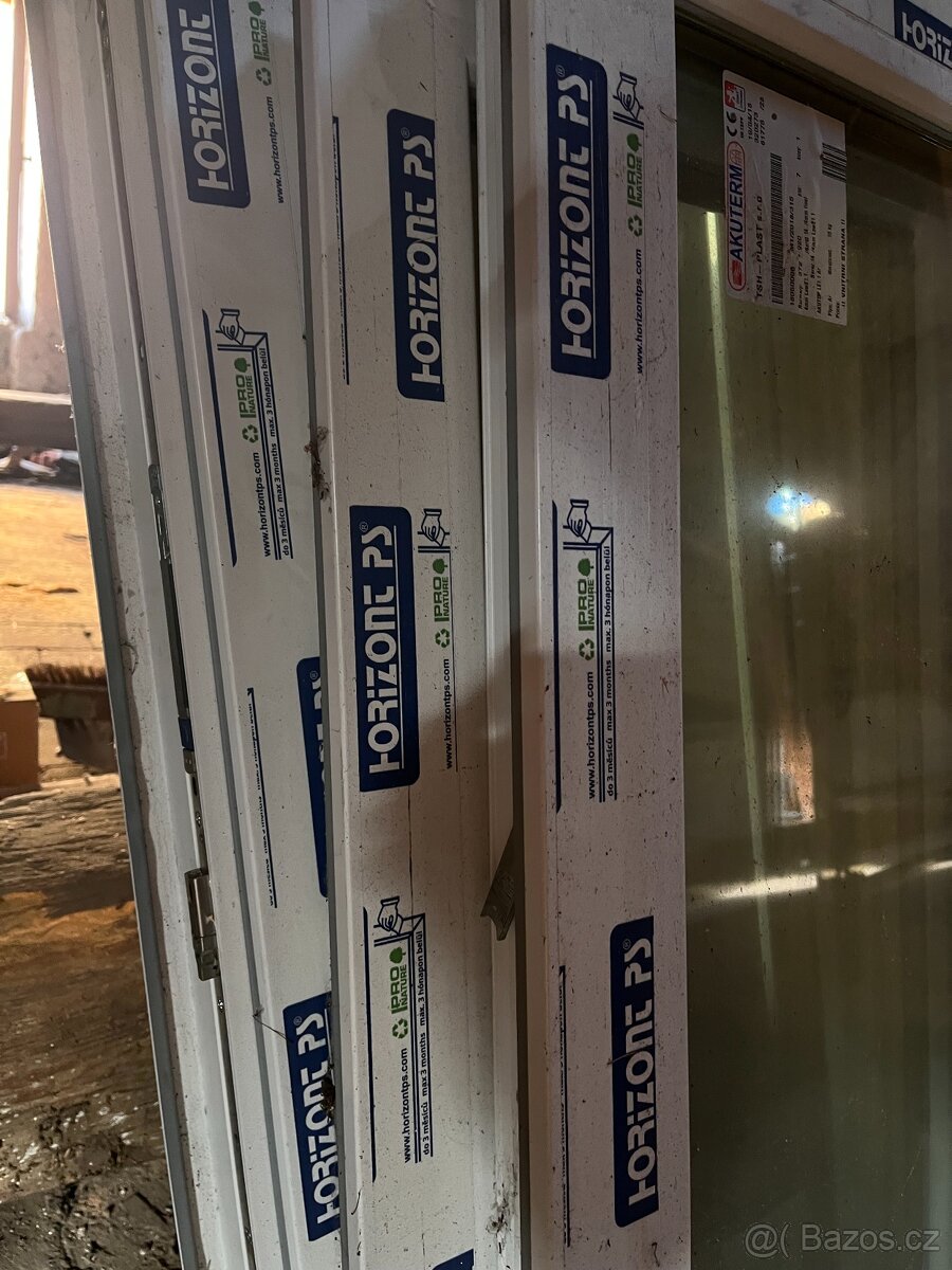 Plastové okno 110 × 180 cm, bílé - 3