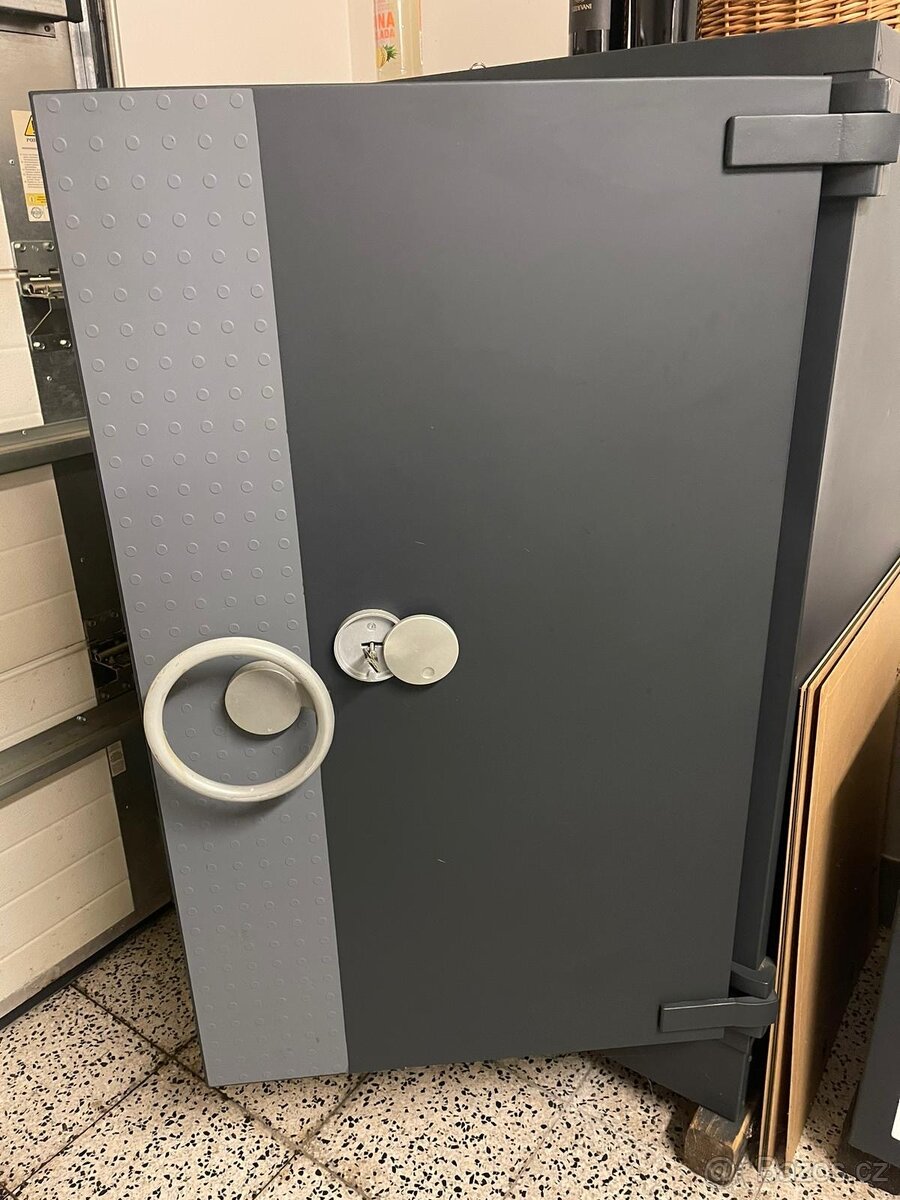 Ohnivzdorný trezor velký - 3