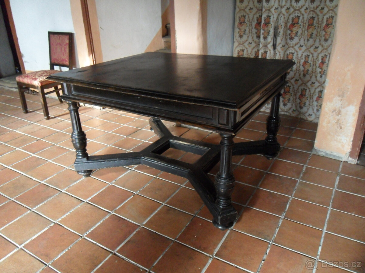 Starý stůl, renesanční, velký. - 3