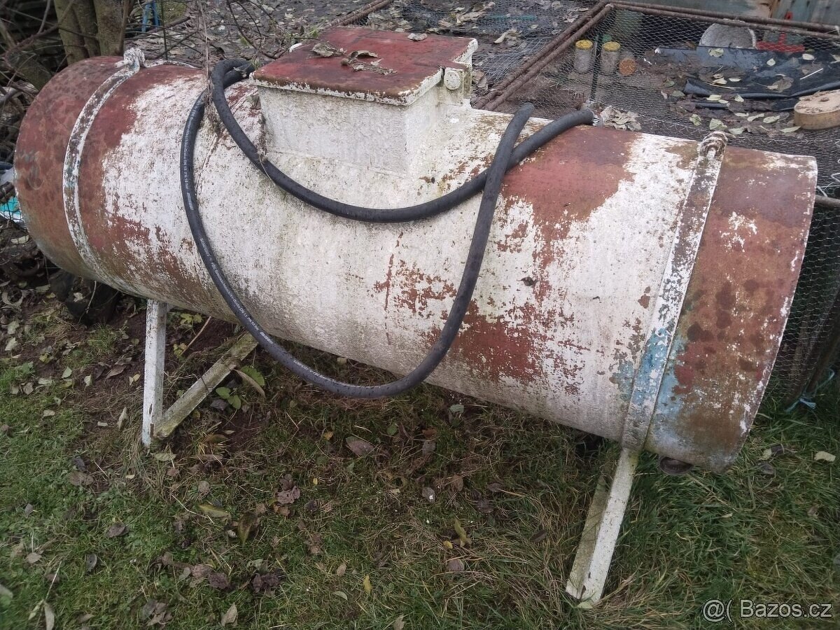 nádrž na vodu , napáječka , fekál , sud - 3