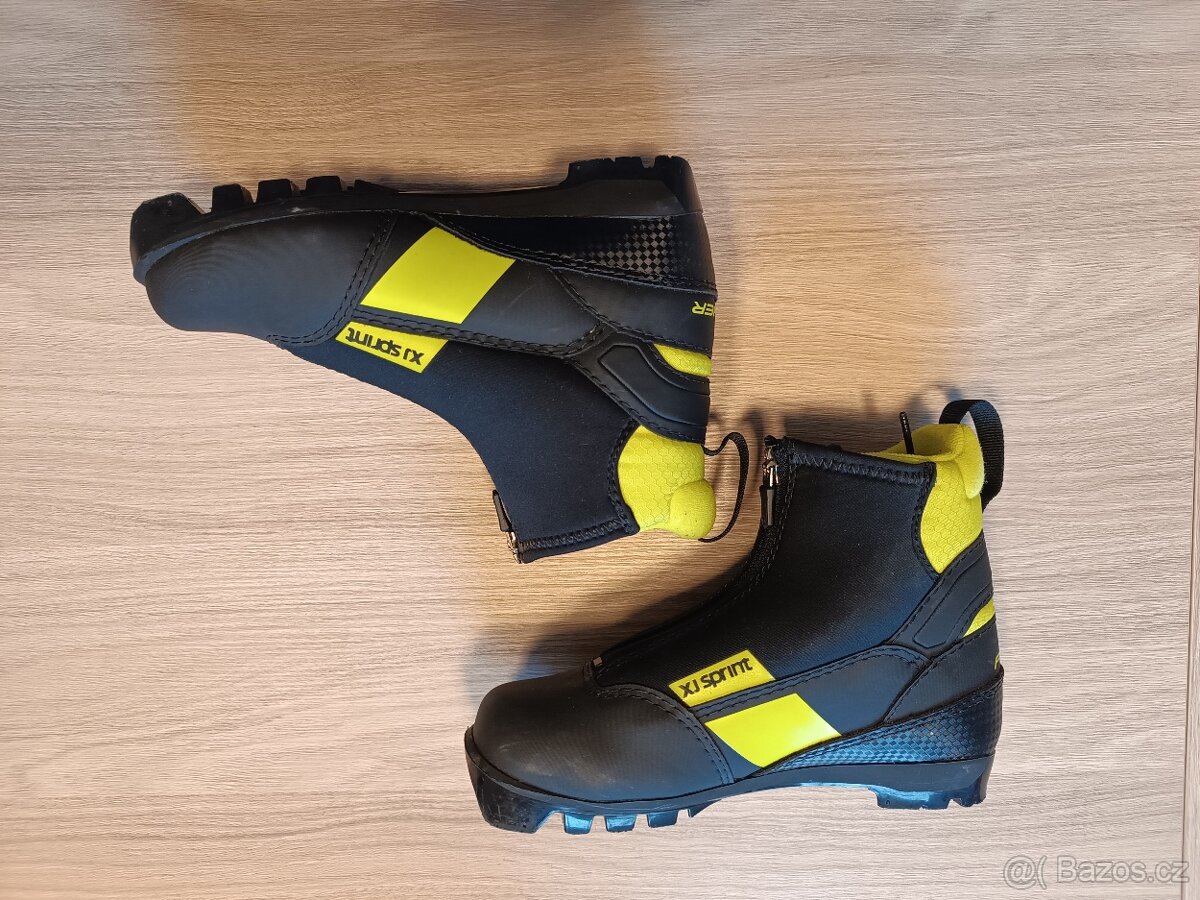 BOTY NA BĚŽKY FISCHER, vel.32, NNN - 3