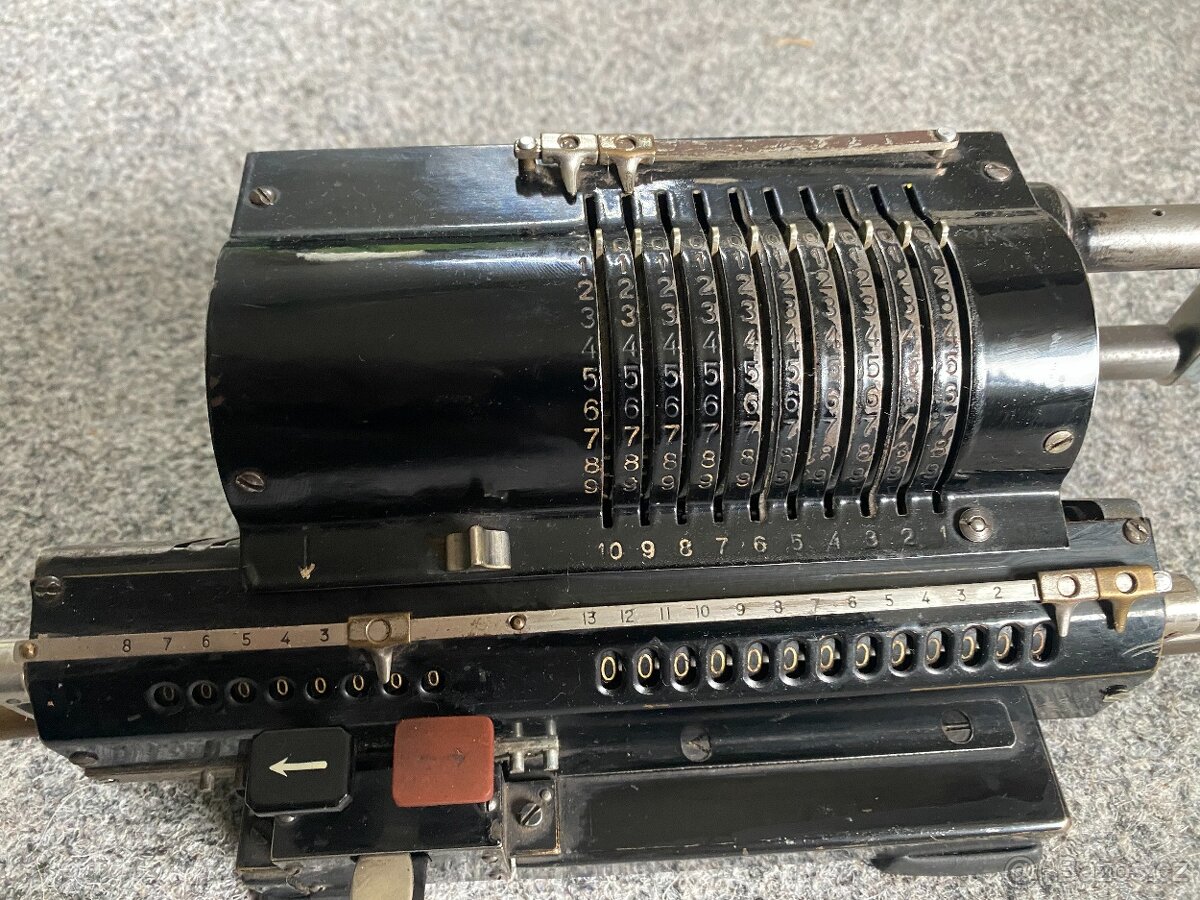 počítací stroj starý počítací stroj mechanický kalkulačka - 3