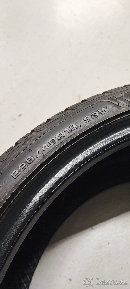 1ks 225/40/19 Goodyear Ultra, DOT 3021, vzorek 8.0mm. - 3