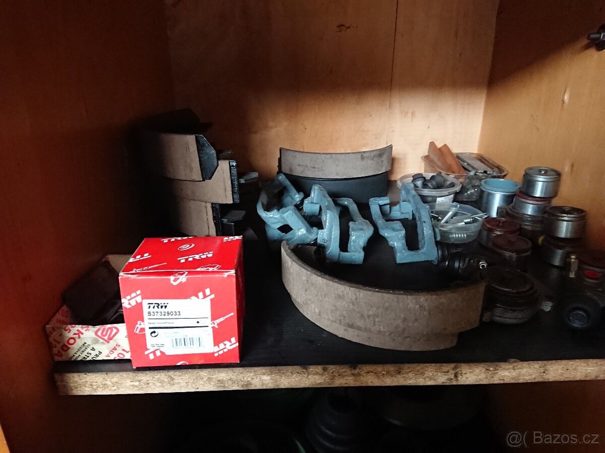 Prodám díly na veterány Fiat 600, Škoda, Volha 24,Favorit - 3