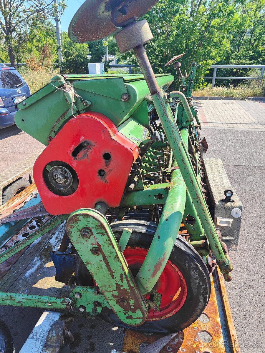 secí stroj hassia 3m. - 3