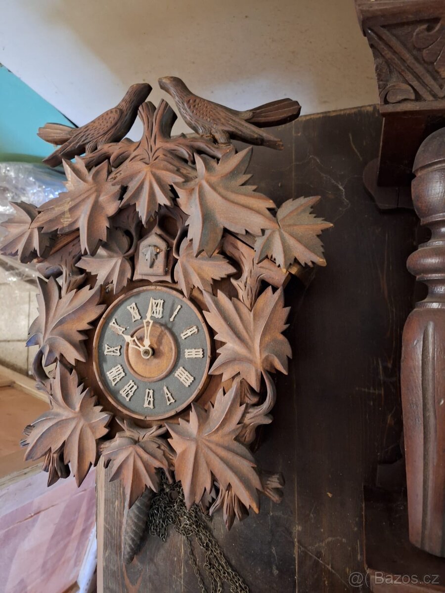 Hodiny vyřezávané - 3