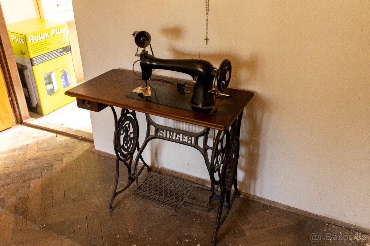 Starožitný šicí stroj Singer - 3