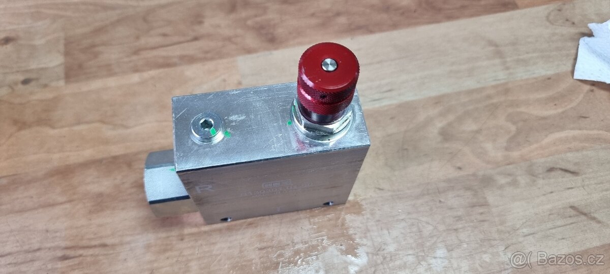 Škrtící ventil třícestný HBS, G3/8", hliníkový - hydraulika - 3