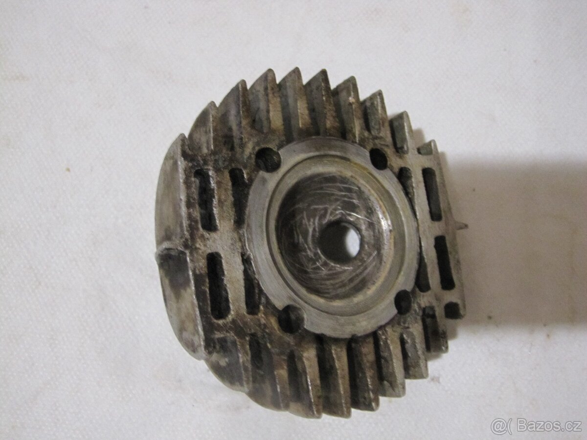 hlava motoru pařez,Jawa 05;555 - 3