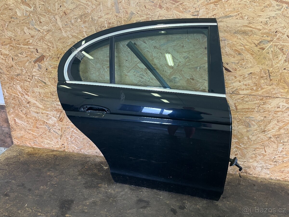 ČÁSTEČNĚ NASTROJENÉ PRAVÉ ZADNÍ DVEŘE JAGUAR S-TYPE, PEC - 3
