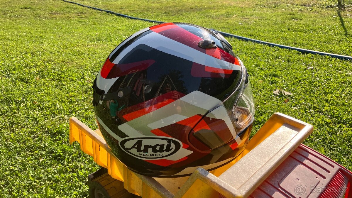 Helma přilba Arai Quantic - 3