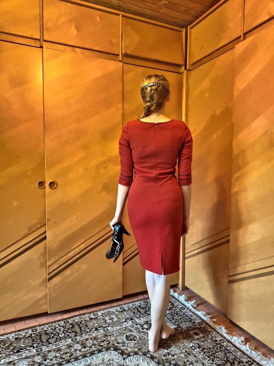 Úpletové červené šaty konfekce vel M - 3