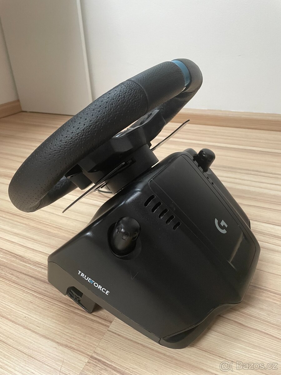 Volant Logitech G923 Racing Wheel and Pedals pro Xbox O - 3