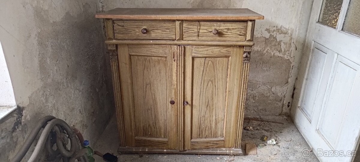 prodej starožitného nábytku - 3