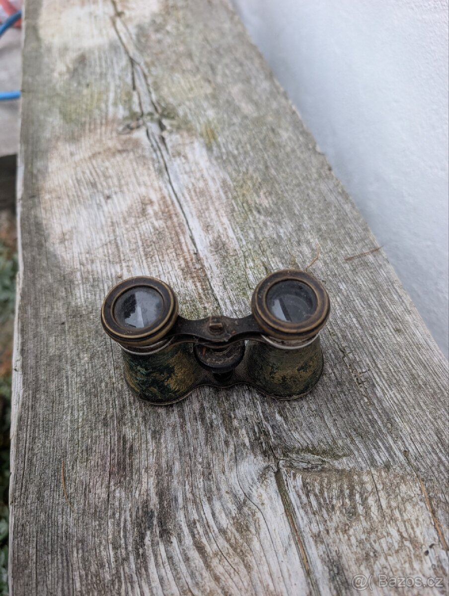 divadelni kukatko dalekohled - 3