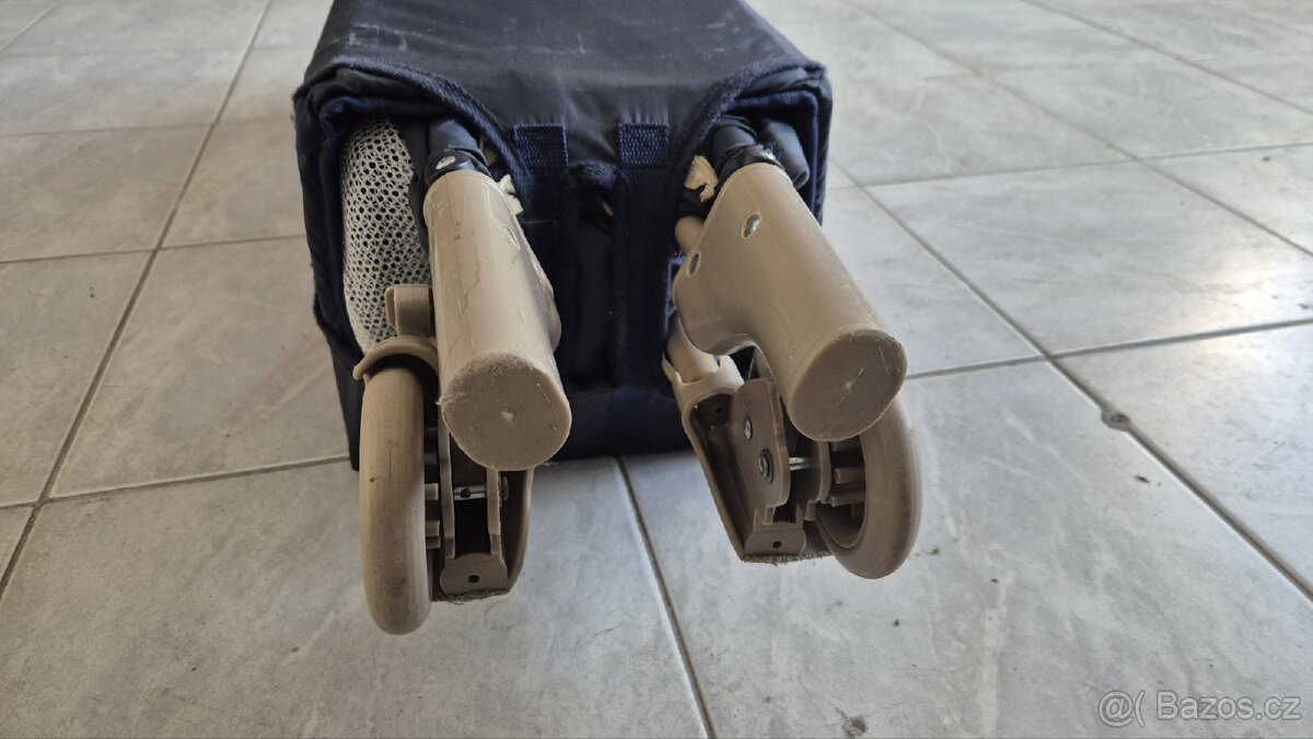 Cestovní postýlka - 3