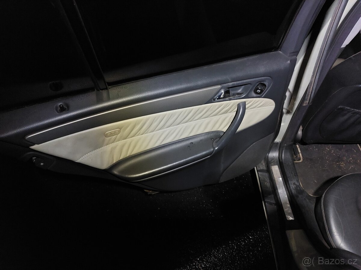 Mercedes W203 Interier Designo - 3