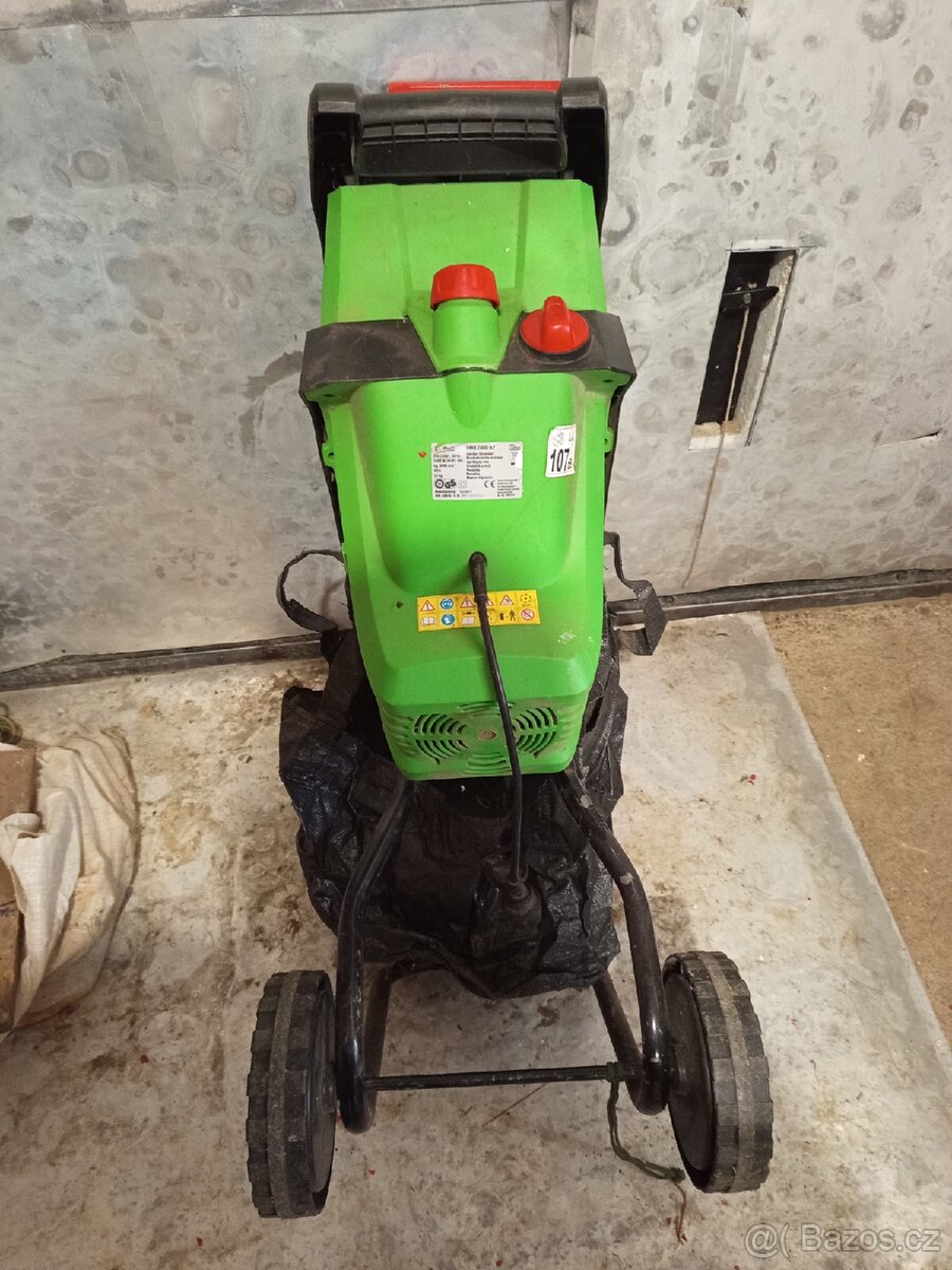 Štěpkovač větví - 3