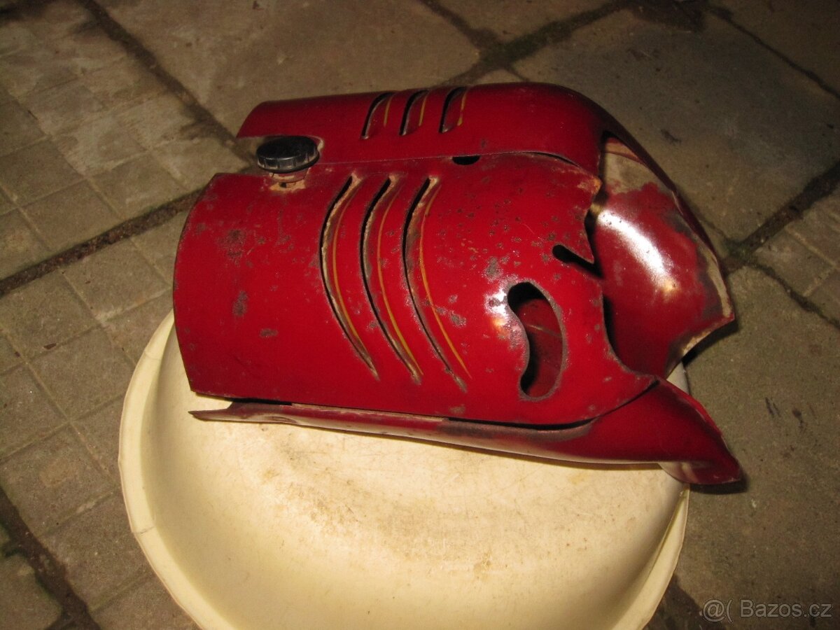 prsíčka Jawa 05;555 - 3