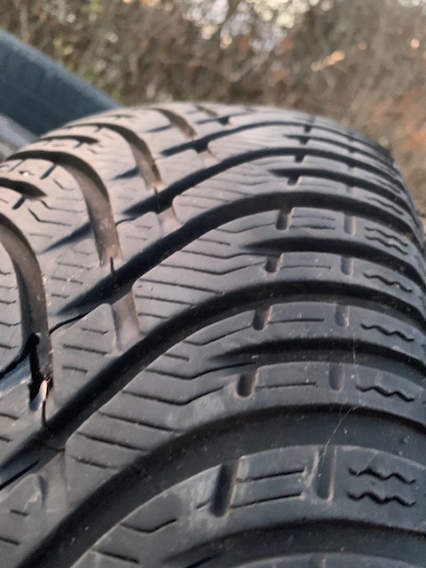 Prodám 4 ks zimních pneu Kleber Krisalp HP 3, 195/65 R15 - 3