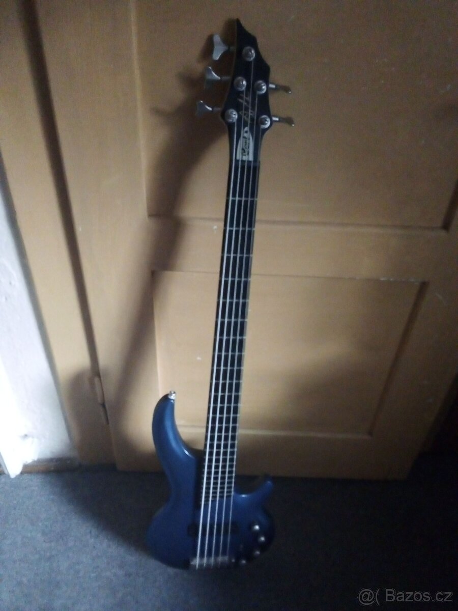 Prodám 5 strunnou basu CORT CURBOW - 3
