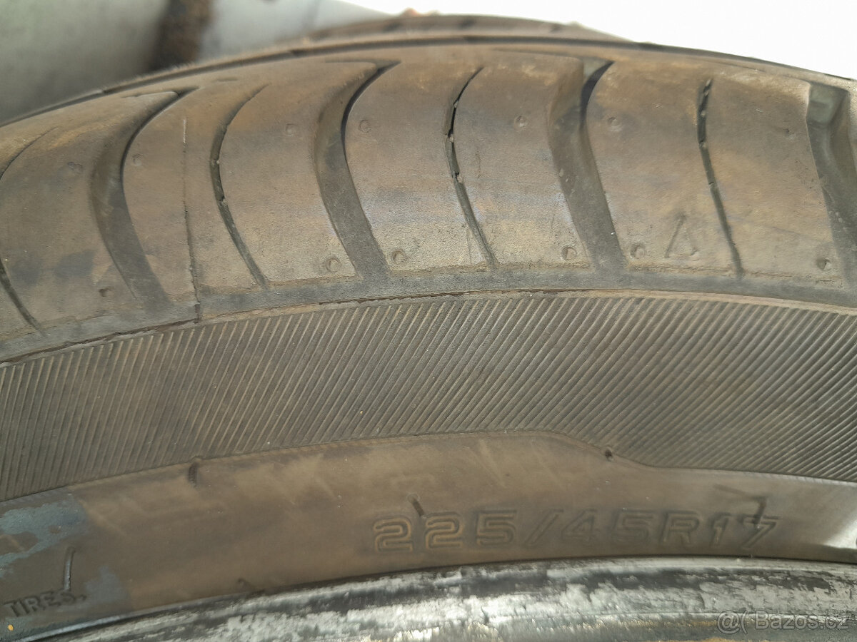 letní pneu ONYX 225/45 R17 94W typ NY-901 pouze 1kus - 3