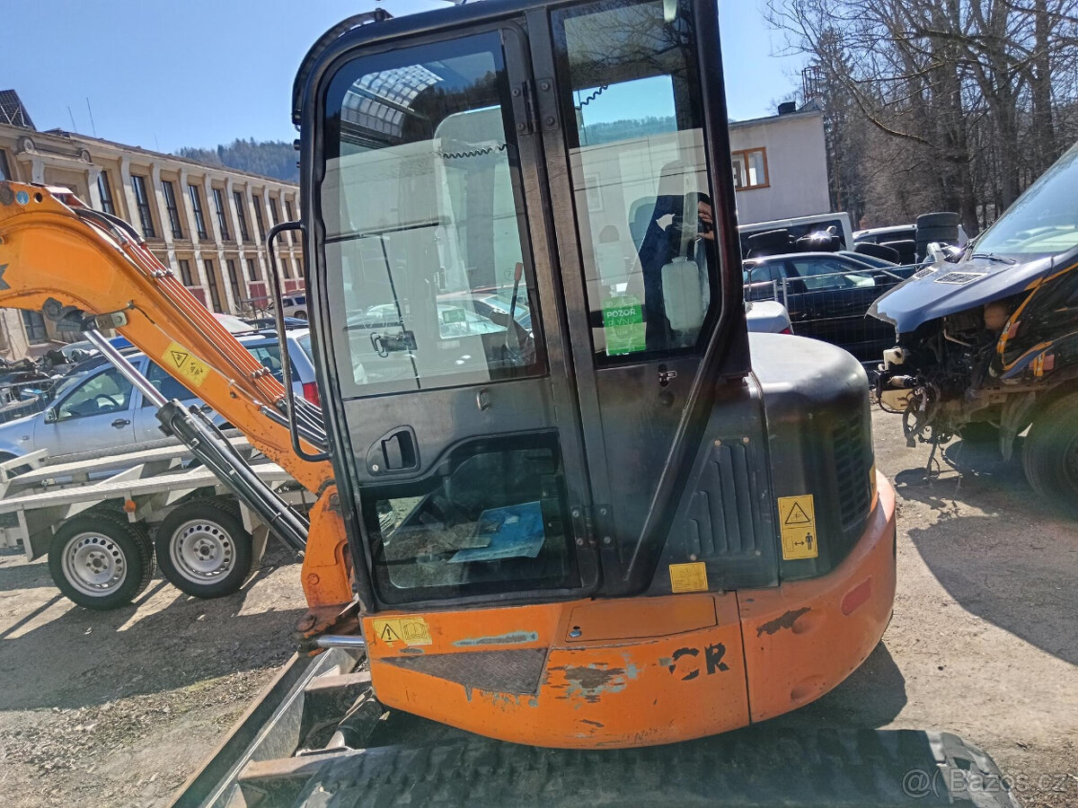 Minibagr Hanix H36 R 3,6 tuny - 3