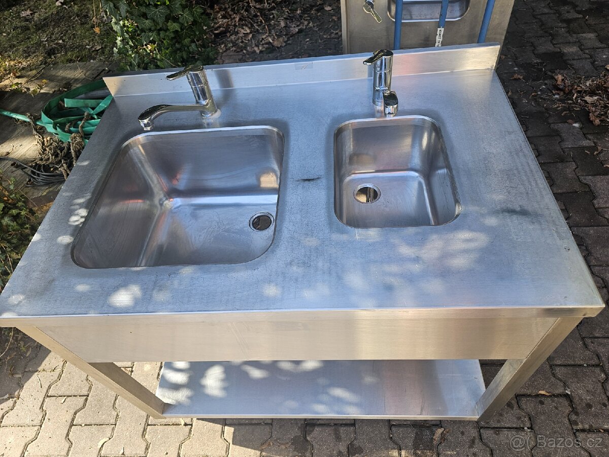 Nerezový dvoudřez - 3