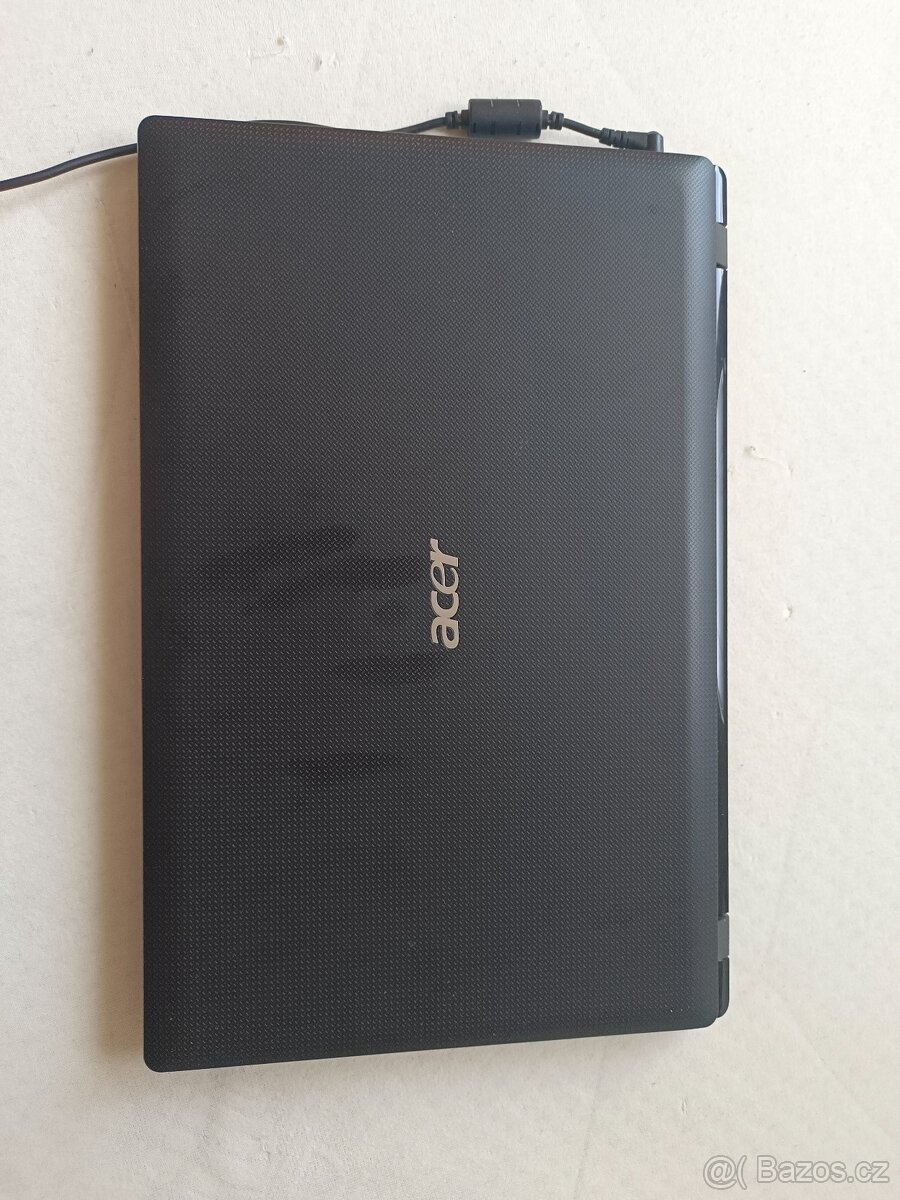 17.3" Acer 8gb RAM/512gb SSD/Win 11 - 3