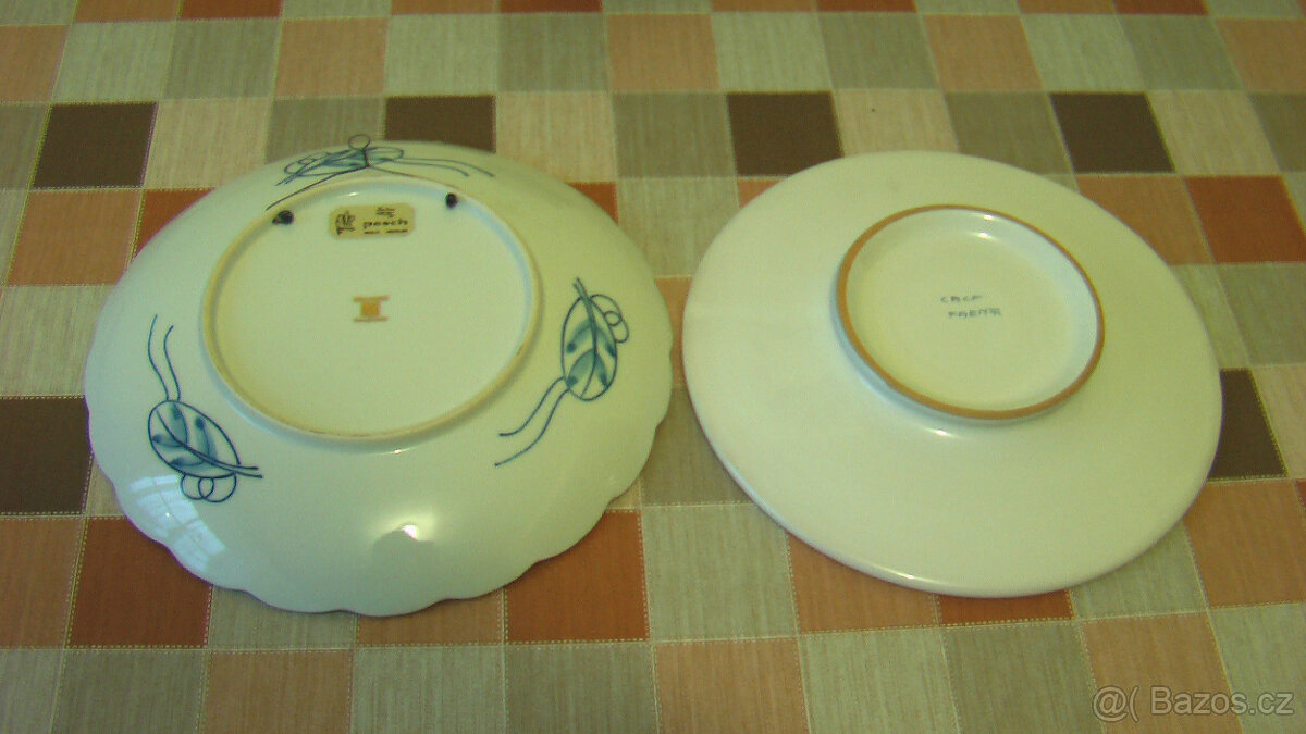 Dva VÝSTAVNÍ TALÍŘE - 3