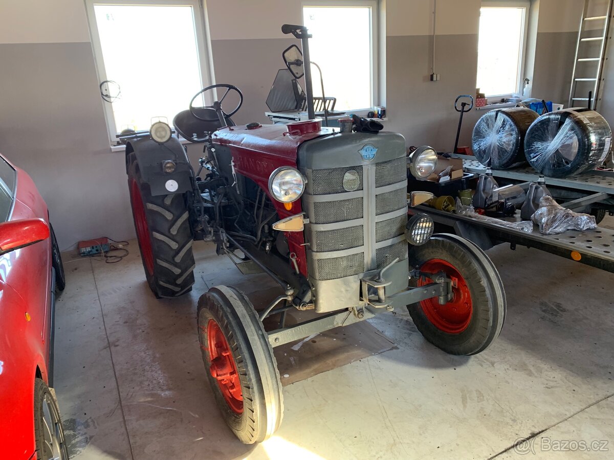 Traktor Hanomag R 28 - 3
