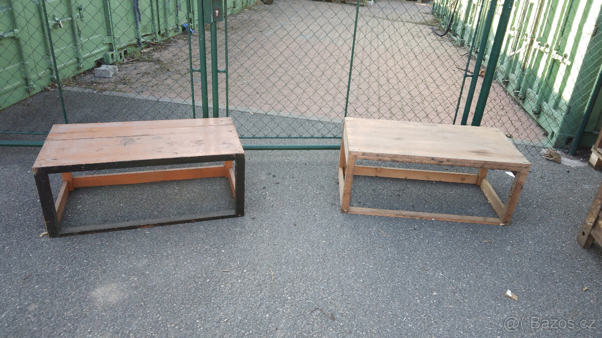 Dřevěný regál - 3