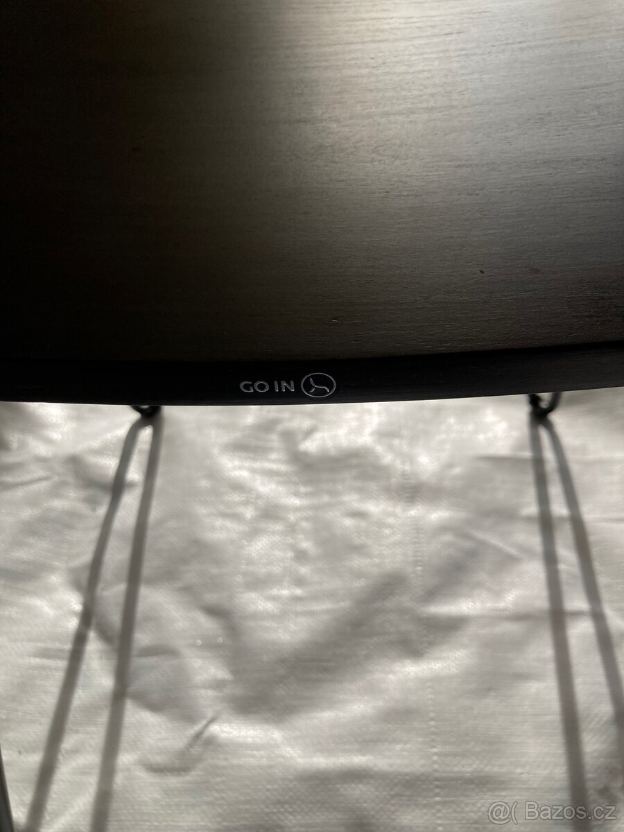 Design židle z kavárny, a stoly restaurace, 42ks - 3