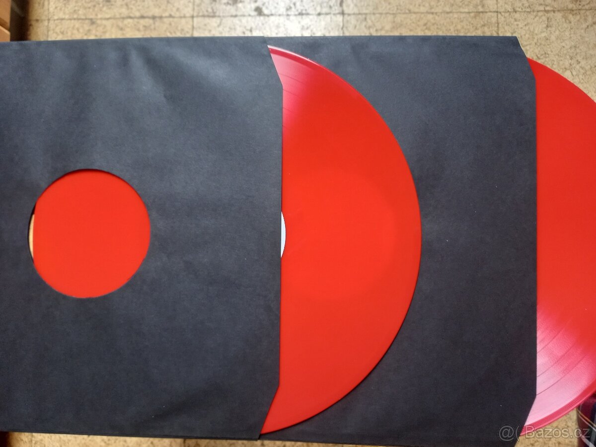 Kiss – Blood & Fire Live At The Forum (2LP) red vinyly - 3