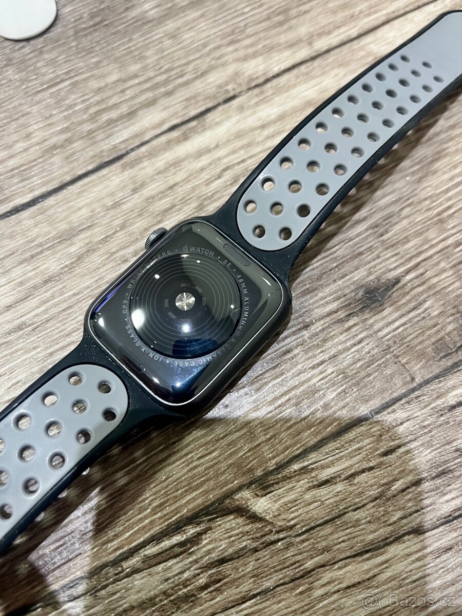 Apple Watch SE - 3