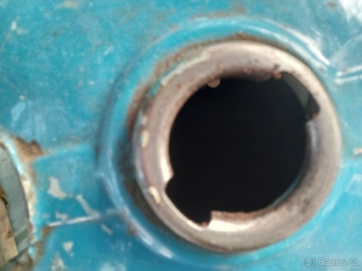 Stadion, Jaweta vyměna možná jen volat - 3