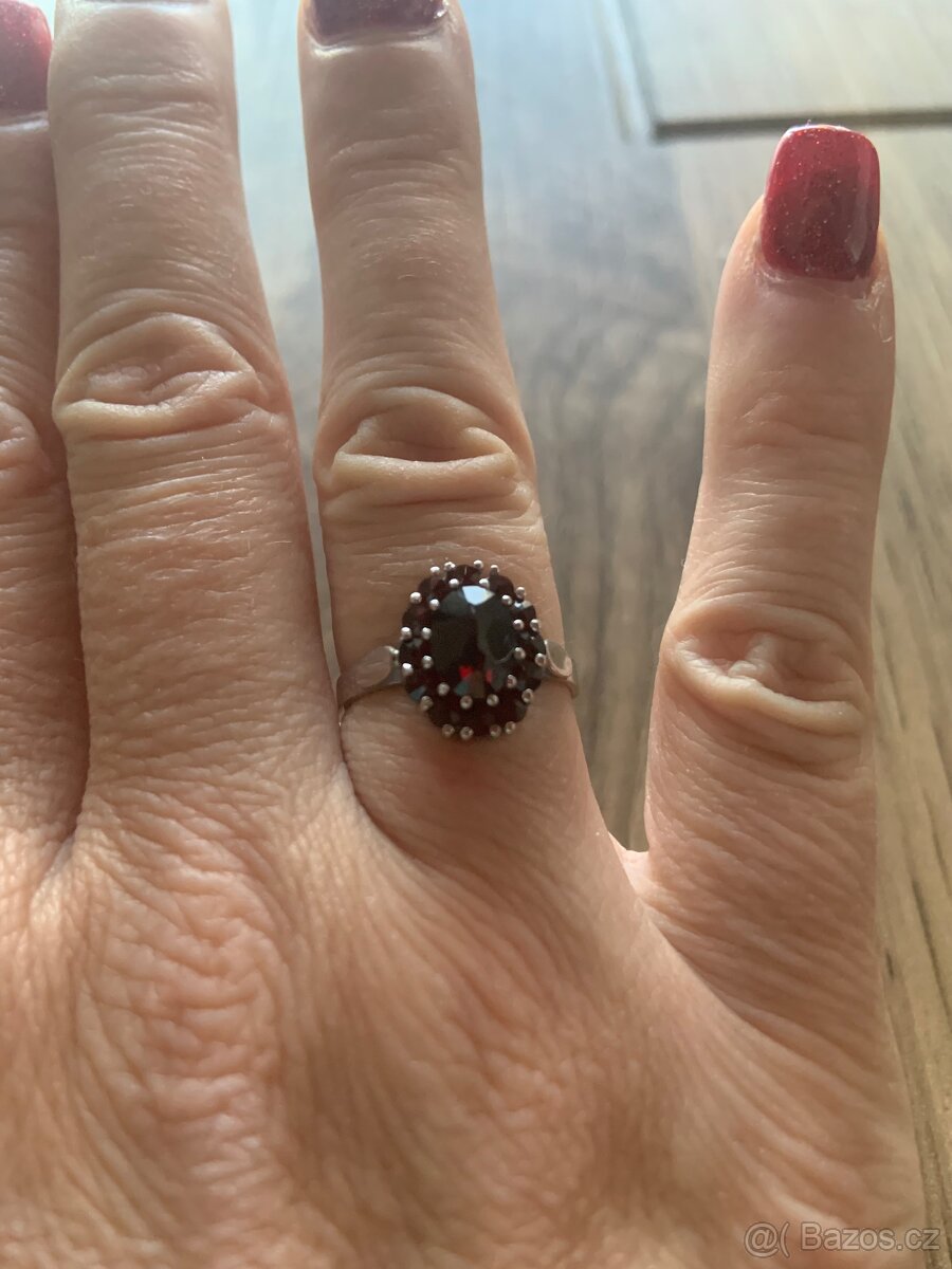 NOVÝ prsten s českým granátem - 3