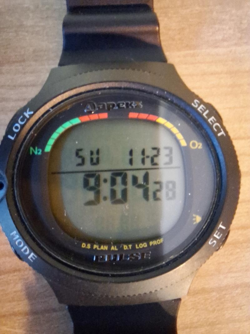 Potápěčský počítač APEKS - 3