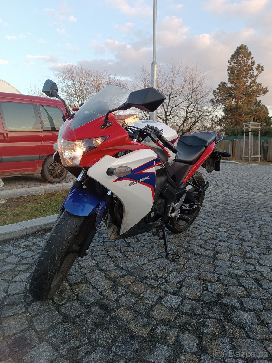 Honda CBR 125R 2012 - 3