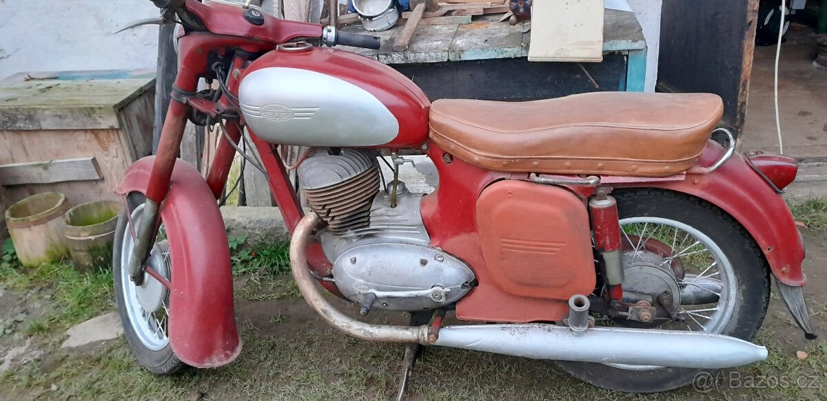 Jawa 250/559 - 3