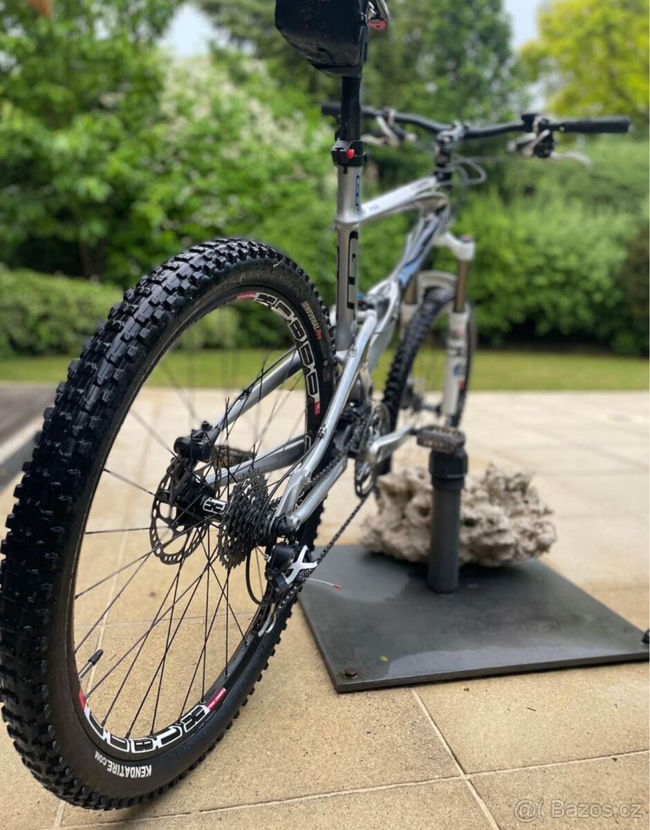 GT Marathon Pro Carbon - 3