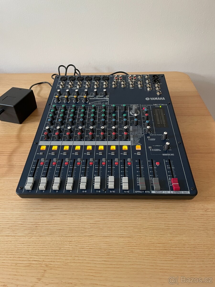 Yamaha MG124cx - 3