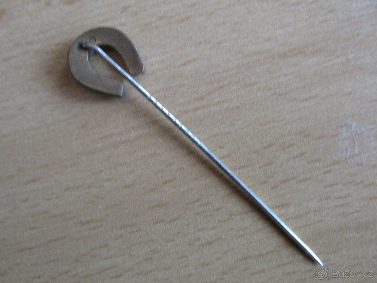 Granátová jehlice do kravaty - 3