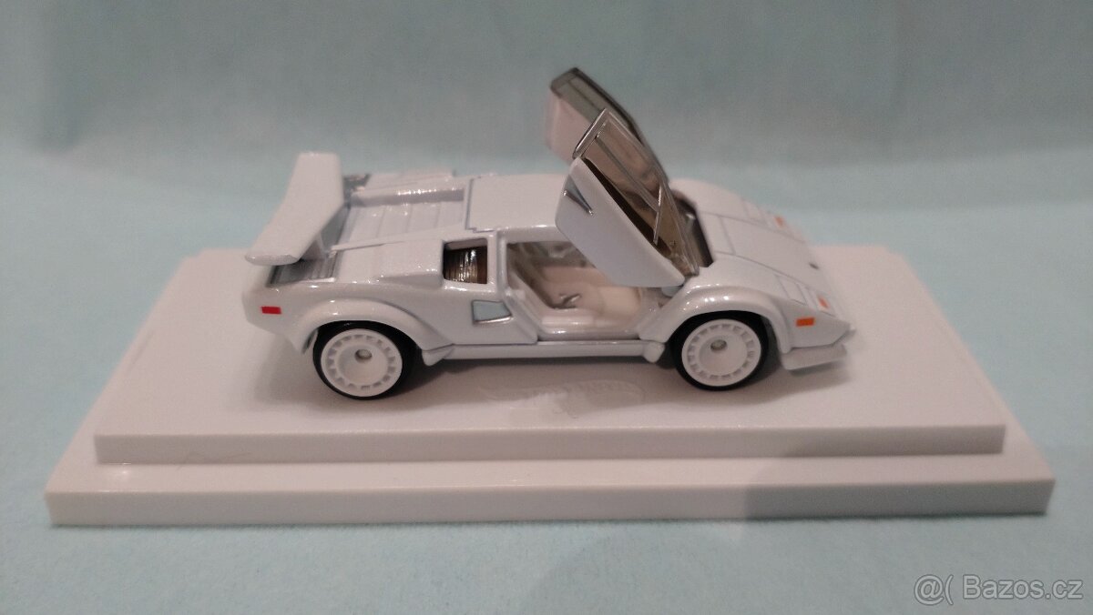 Hot wheels Lamborghini Countach 500 S Reď line - 3