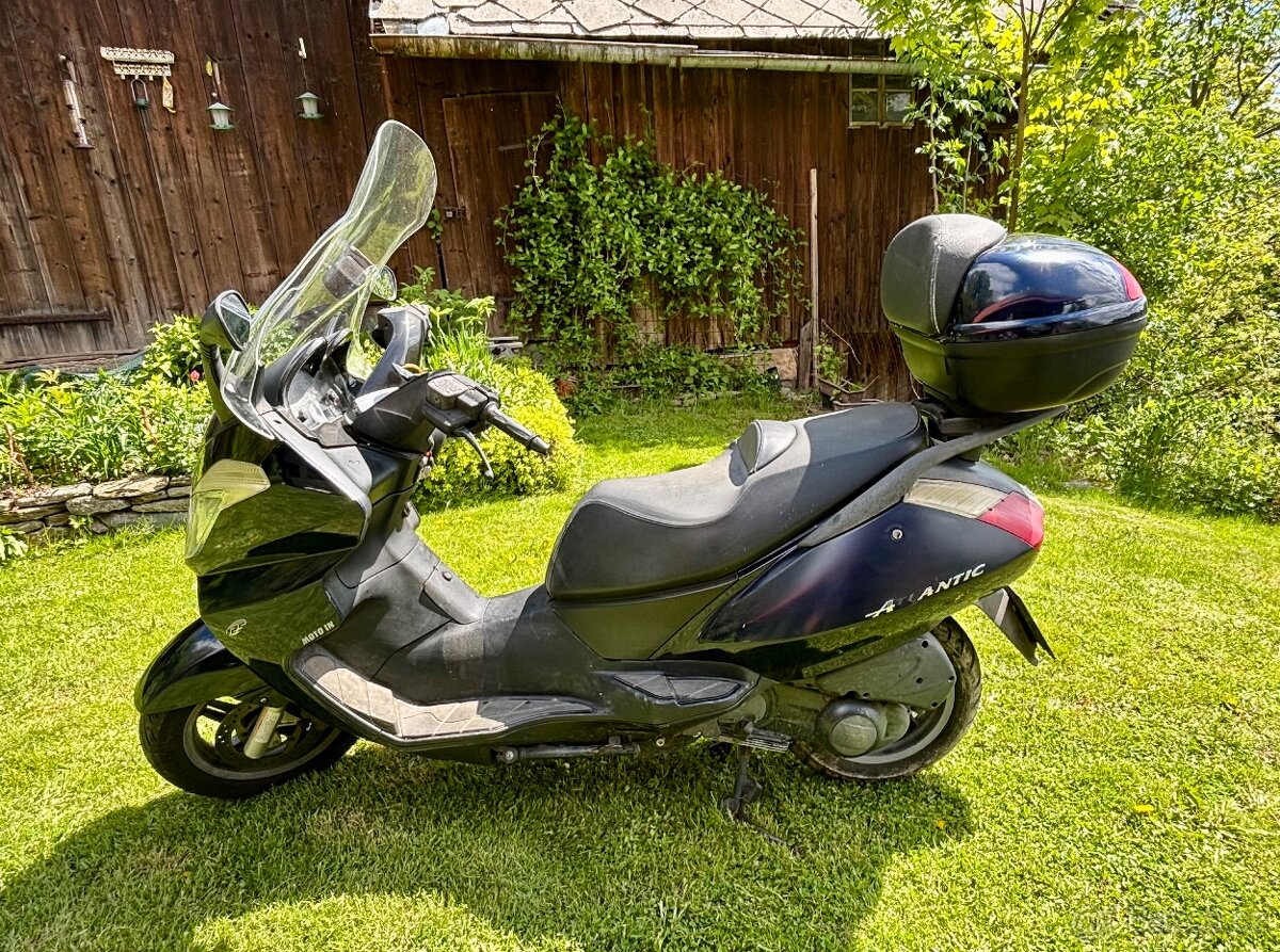 Skútr Aprilia Atlantic 125 - STK 2029, box, vodou chlazený - 3