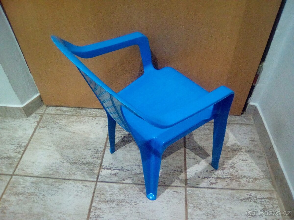 Plastová dětská židlička židle modrá - 3