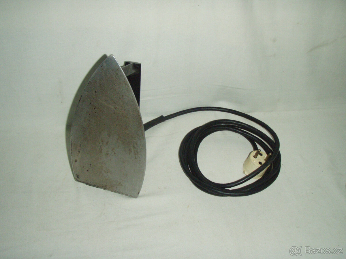 RETRO ŽEHLIČKA ETA - 3